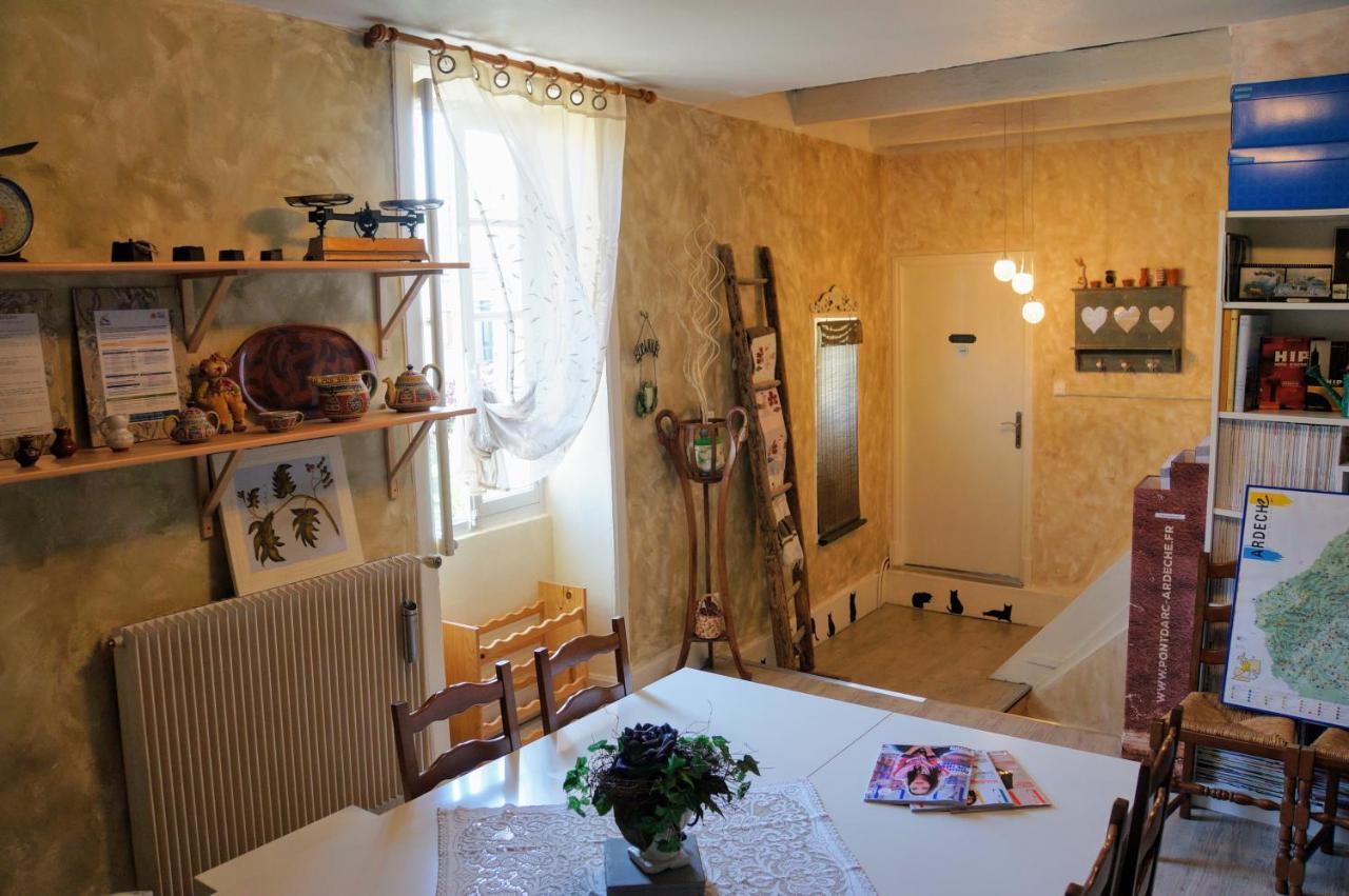 Maison Du Manoir Vallon-Pont-dʼArc Eksteriør bilde