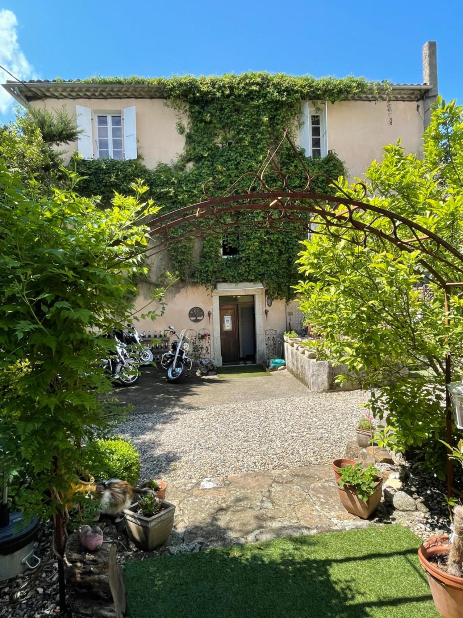 Maison Du Manoir Vallon-Pont-dʼArc Eksteriør bilde